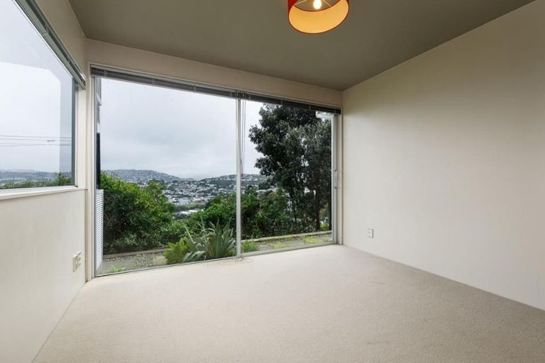 Photo of property in 124 Townsend Road, Miramar, Wellington, 6022