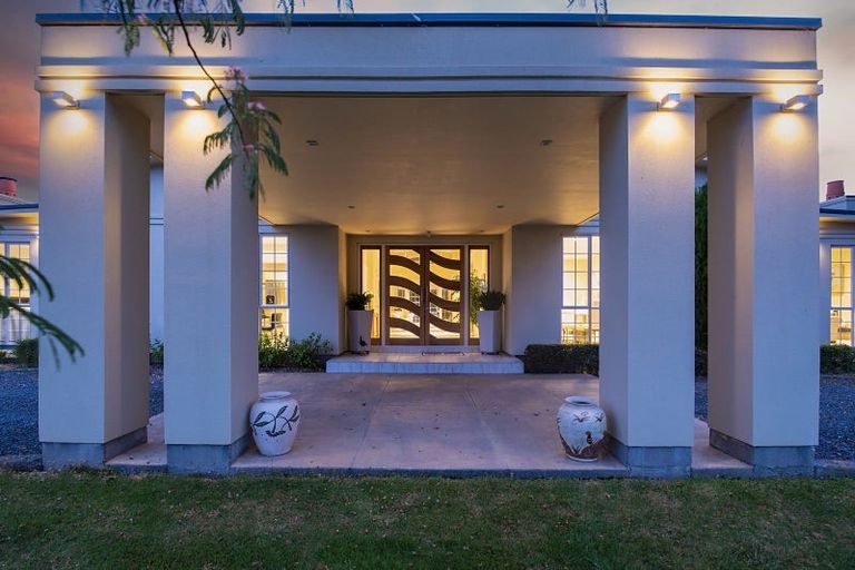 Photo of property in 15 Tarahunga Road, Levin, 5571