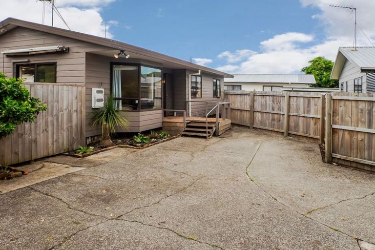 Photo of property in 1158 Heaphy Terrace, Fairfield, Hamilton, 3214