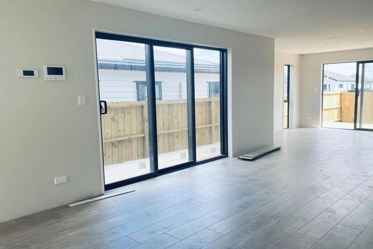 Photo of property in 6 Bliss Court, Takanini, 2110