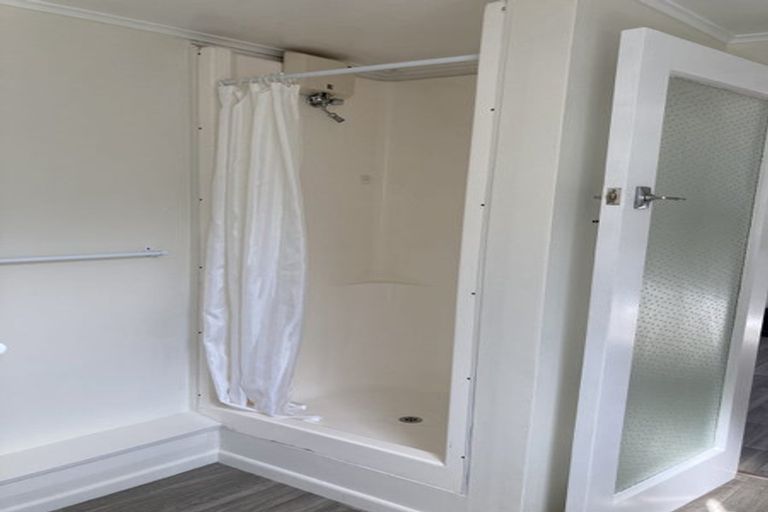 Photo of property in 27 Mckinley Crescent, Brooklyn, Wellington, 6021