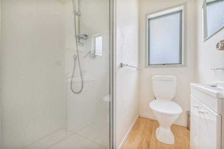 Photo of property in 205d Henderson Valley Road, Henderson, Auckland, 0612