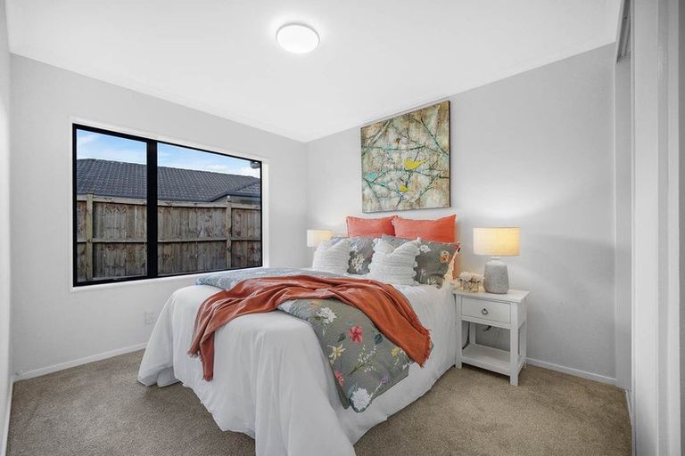 Photo of property in 323 Mahia Road, Weymouth, Auckland, 2103