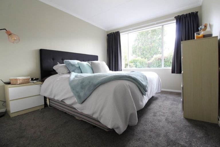 Photo of property in 19 Grange Street, Winton, 9720