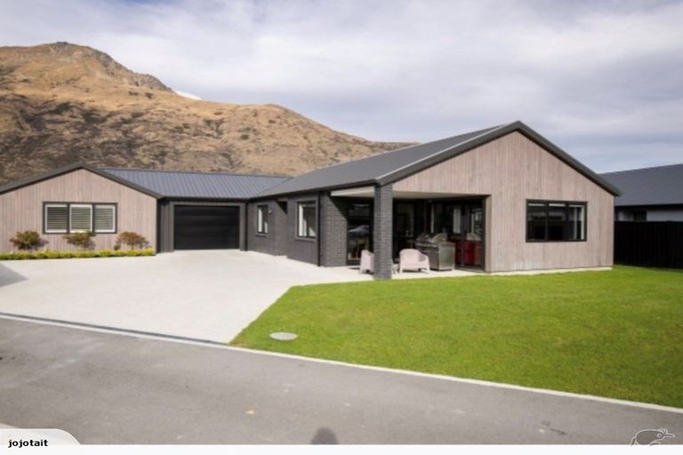Photo of property in 6 Masons Court, Lower Shotover, Queenstown, 9304