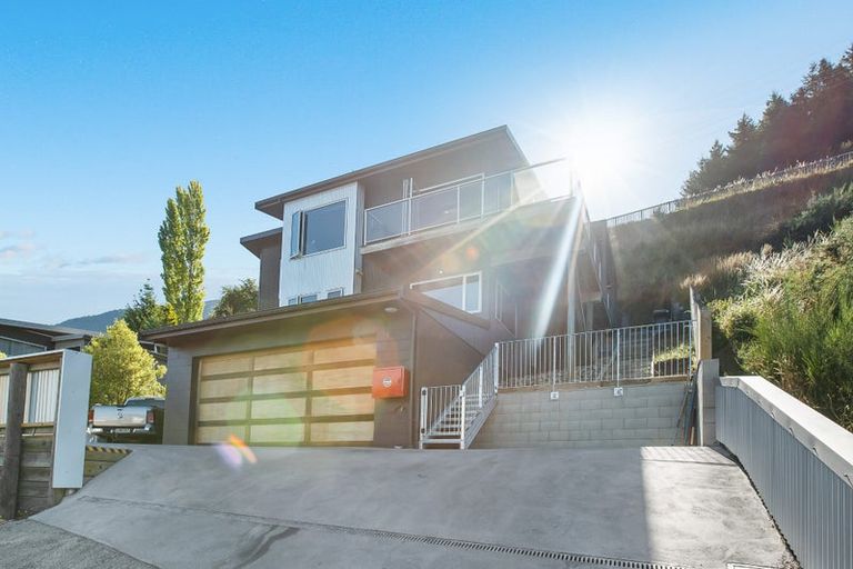 Photo of property in 16b Sainsbury Road, Fernhill, Queenstown, 9300