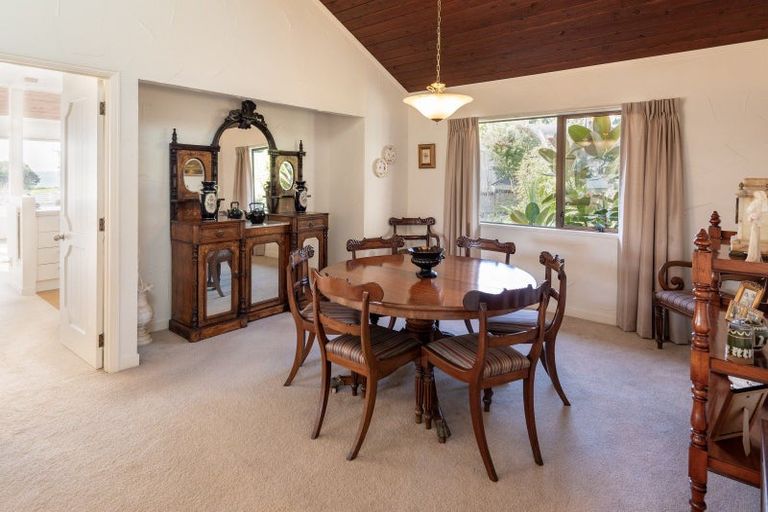 Photo of property in 153 Mellons Bay Road, Mellons Bay, Auckland, 2014