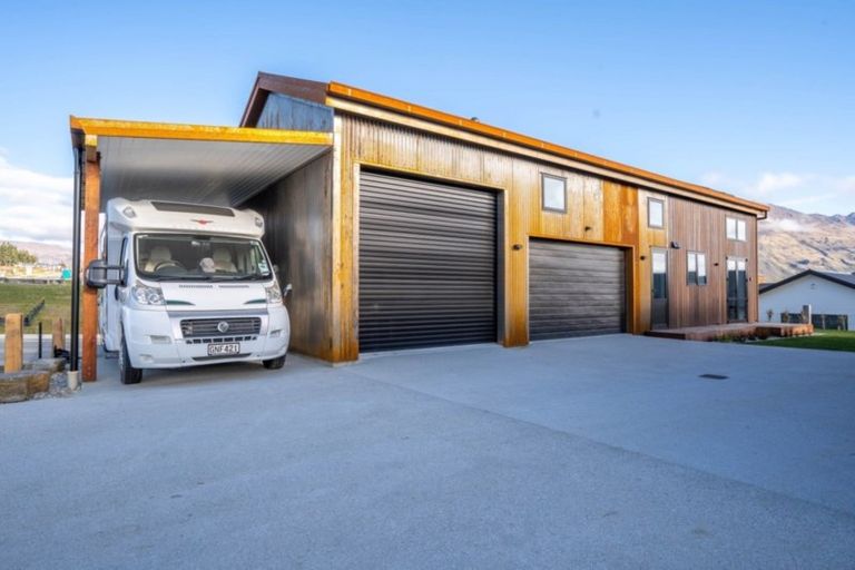 Photo of property in 212 Aubrey Road, Wanaka, 9305