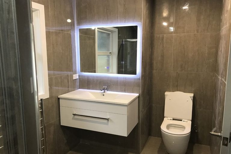 Photo of property in 2 Birdwood Road, Pukekohe, 2120