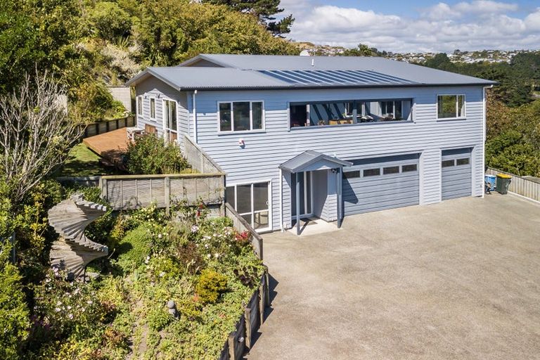 Photo of property in 7 Montserrat Place, Grenada Village, Wellington, 6037