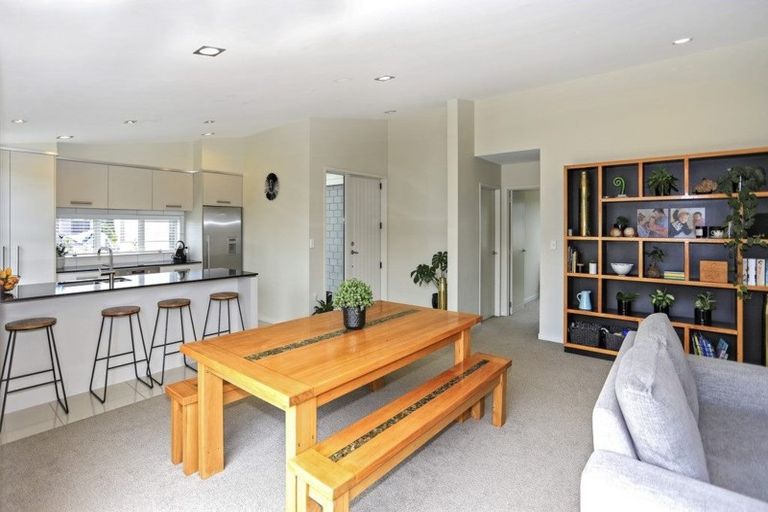 Photo of property in 5 Butterworth Crescent, Papamoa Beach, Papamoa, 3118
