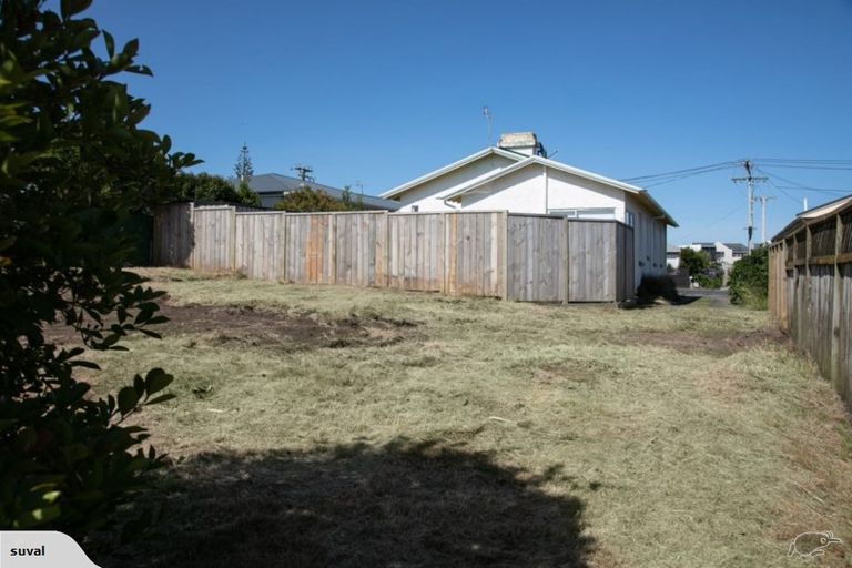 Photo of property in 23a Sackville Street, Martinborough, 5711