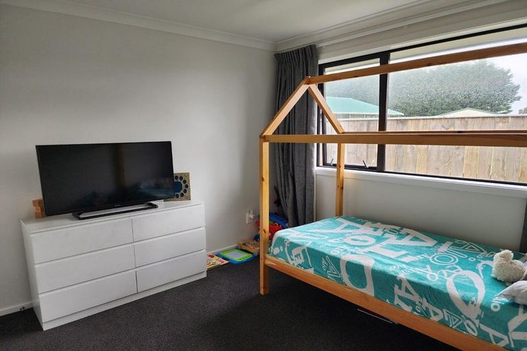 Photo of property in 71 Hinemoa Street, Levin, 5510