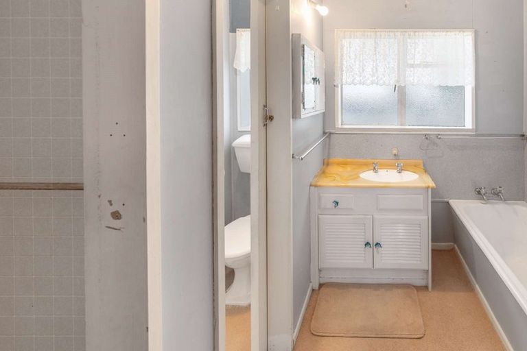 Photo of property in 105 Peat Street, Whanganui, 4500