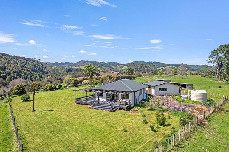 Photo of property in 24 Moumoukai Road, Hunua, Papakura, 2583