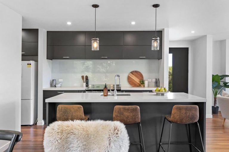 Photo of property in 6 Appin Court, Jacks Point, Queenstown, 9371