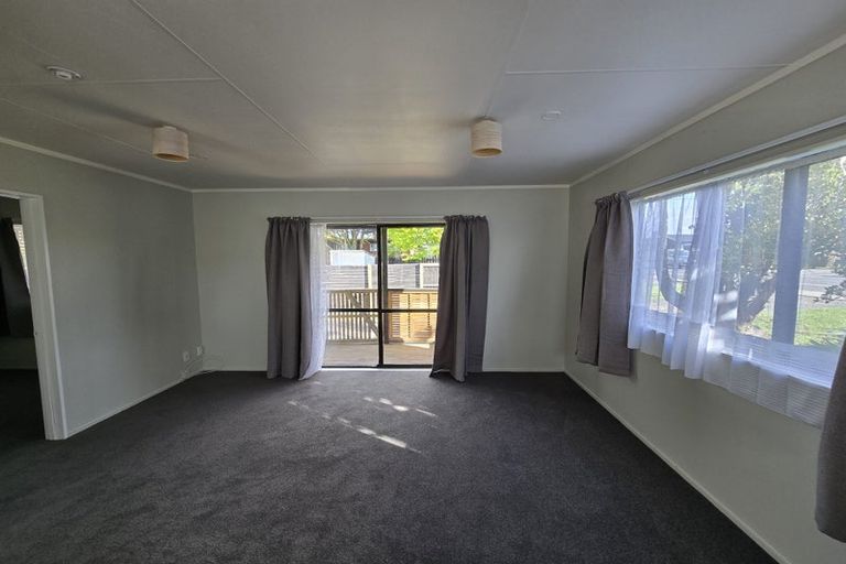 Photo of property in 73 Martin Road, Paraparaumu Beach, Paraparaumu, 5032