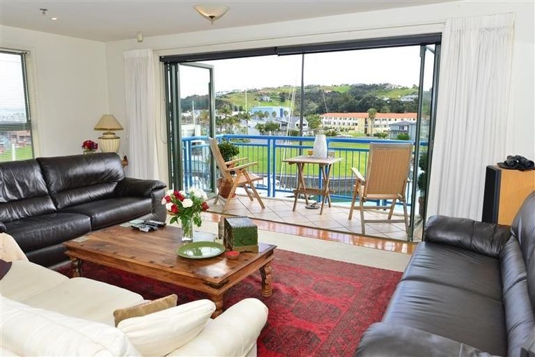 Photo of property in 76 Harbour Village Drive, Gulf Harbour, Whangaparaoa, 0930