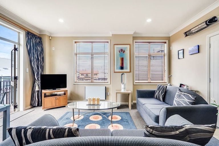 Photo of property in 2e/11 London Street, Hamilton Central, Hamilton, 3204