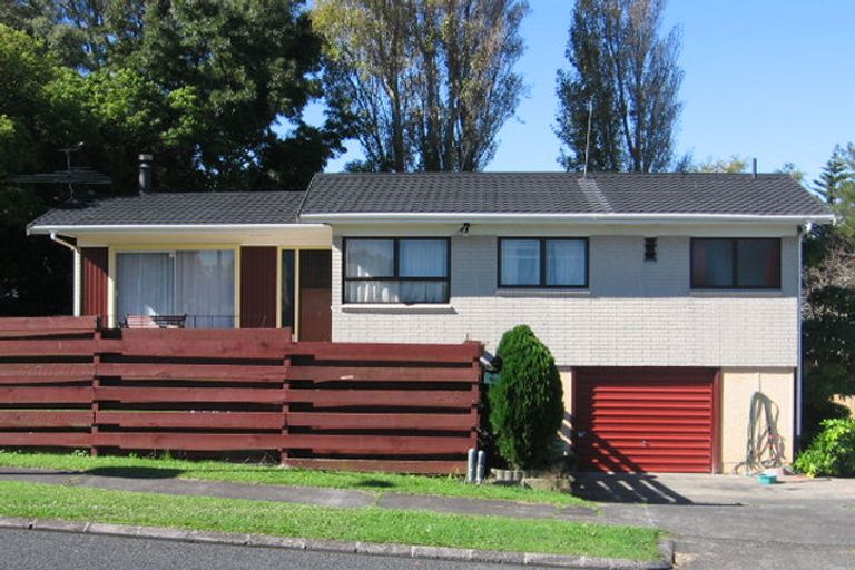 Photo of property in 167 Edgewater Drive, Pakuranga, Auckland, 2010