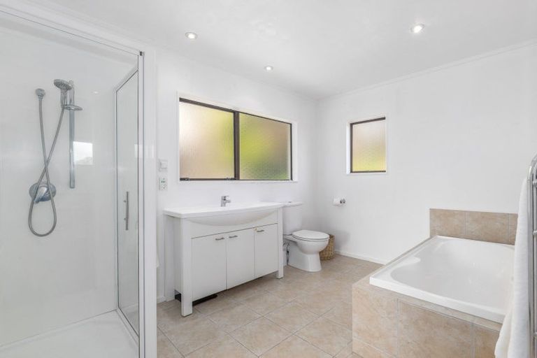 Photo of property in 40 Mercury Way, Whitby, Porirua, 5024