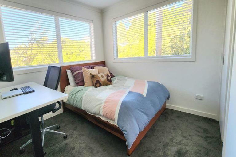 Photo of property in 33 Petherick Crescent, Johnsonville, Wellington, 6037