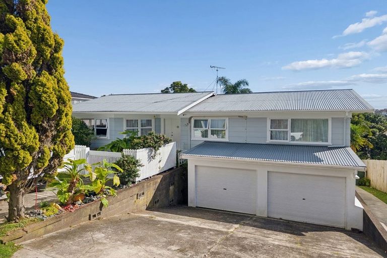 Photo of property in 34 Marlborough Avenue, Glenfield, Auckland, 0629