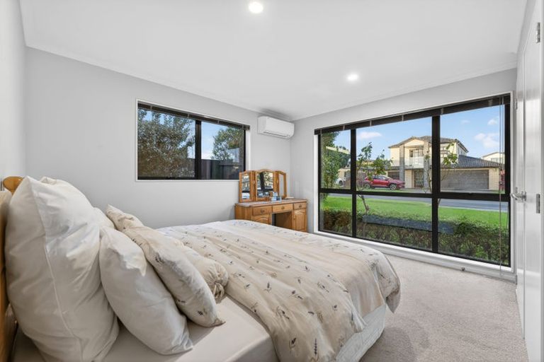 Photo of property in 10 Yatterina Avenue, Takanini, 2112
