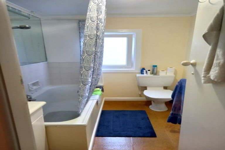 Photo of property in 11 Ferry Road, Days Bay, Lower Hutt, 5013