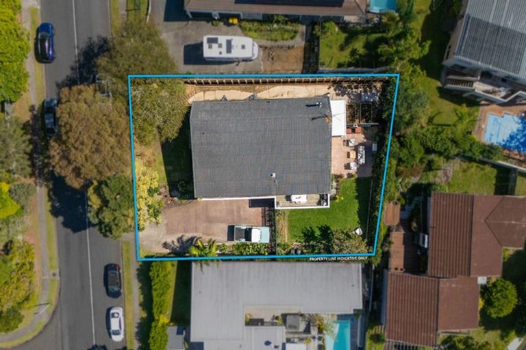 Photo of property in 25 Maxwelton Drive, Mairangi Bay, Auckland, 0630