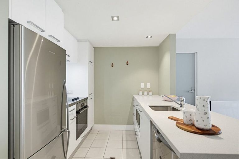 Photo of property in The Capital, 12/370 Oriental Parade, Oriental Bay, Wellington, 6011