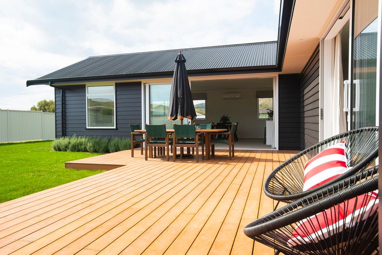 Photo of property in 53 Hamilton Drive, Wainui, Gisborne, 4010