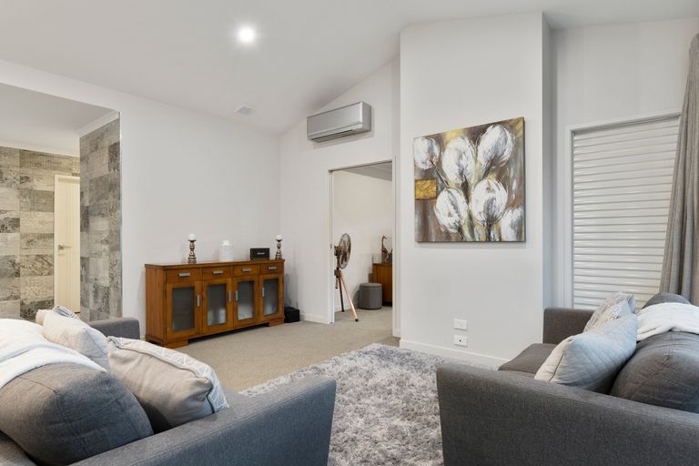 Photo of property in 278 Lakes Boulevard, Pyes Pa, Tauranga, 3112