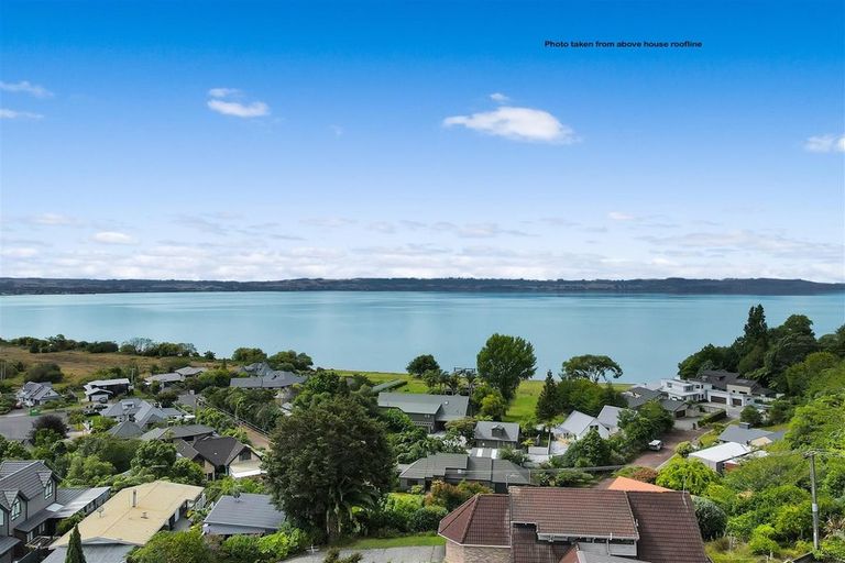 Photo of property in 3 Aries Place, Kawaha Point, Rotorua, 3010