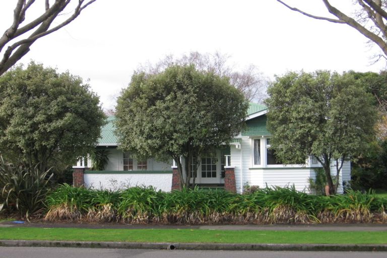 Photo of property in 254 Park Road, Hokowhitu, Palmerston North, 4410