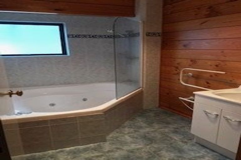 Photo of property in 1 Taratoa Street, Parkvale, Tauranga, 3112