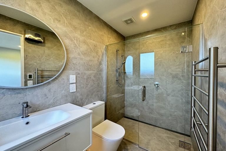 Photo of property in 17c Kirkwood Avenue, Upper Riccarton, Christchurch, 8041