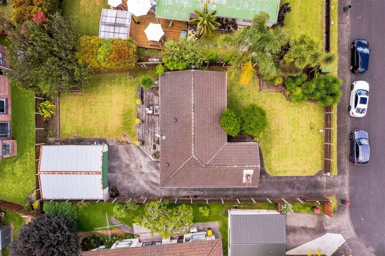 Photo of property in 13 Oakmont Place, Wattle Downs, Auckland, 2103