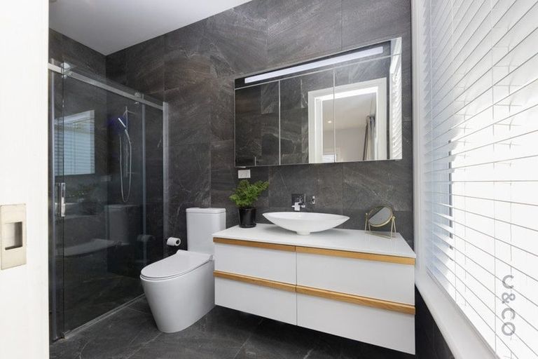 Photo of property in 121 Tapu Road, Huapai, Kumeu, 0810