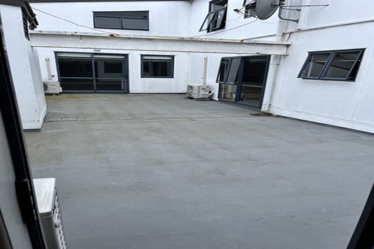 Photo of property in 8 Torrens Terrace, Mount Cook, Wellington, 6011