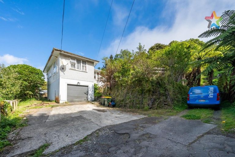 Photo of property in 29 Bird Grove, Stokes Valley, Lower Hutt, 5019