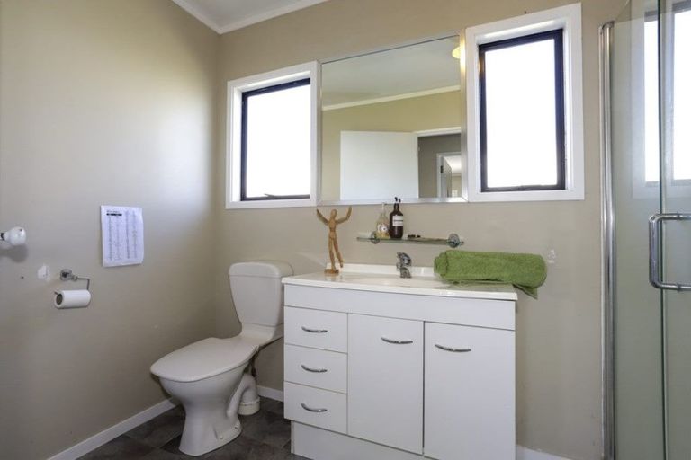 Photo of property in 10a Te Arawa Place, Welcome Bay, Tauranga, 3112