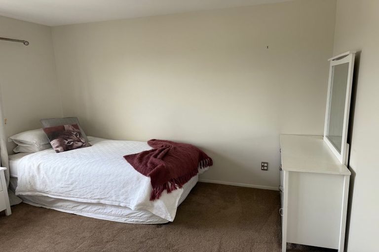 Photo of property in 44 Corricvale Way, Northcross, Auckland, 0630