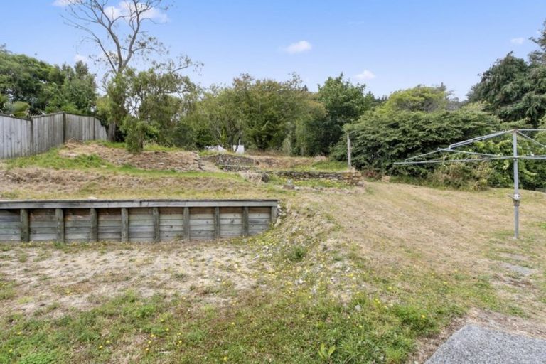 Photo of property in 19 Peel Place, Wainuiomata, Lower Hutt, 5014