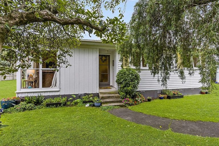 Photo of property in 20 Pinedale Place, Henderson, Auckland, 0610