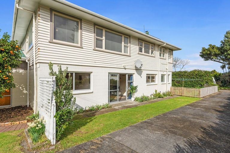 Photo of property in 5 Price Street, Westown, New Plymouth, 4310