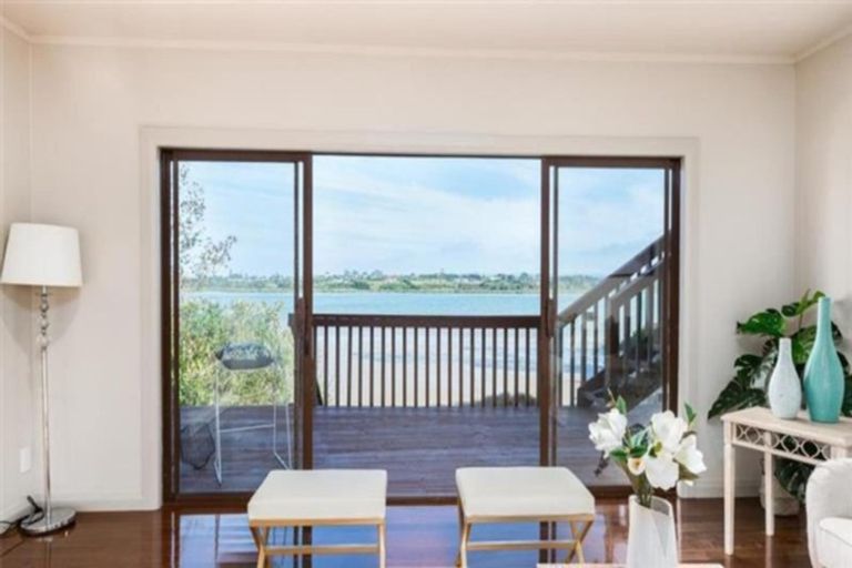 Photo of property in 7 Ferry Parade, Herald Island, Auckland, 0618