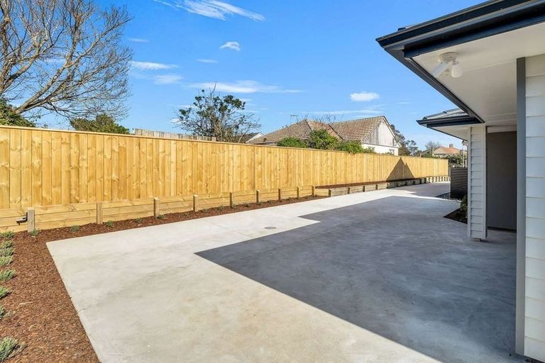 Photo of property in 51a Selwyn Crescent, College Estate, Wanganui, 4500