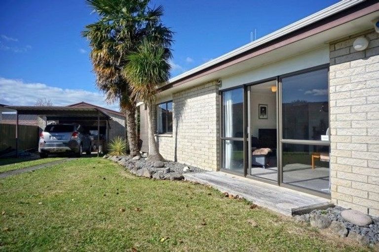 Photo of property in 40 Dunlop Road, Te Puke, 3119