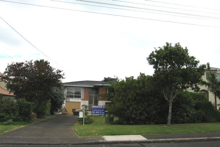 Photo of property in 7 Cecil Road, Milford, Auckland, 0620